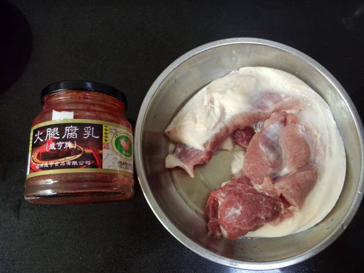 腐乳汁红烧肉步骤1