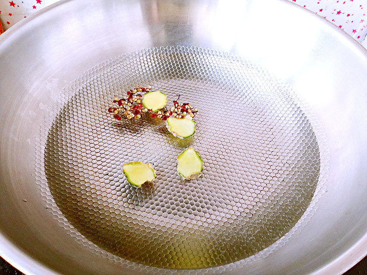 鸭血粉丝汤步骤7
