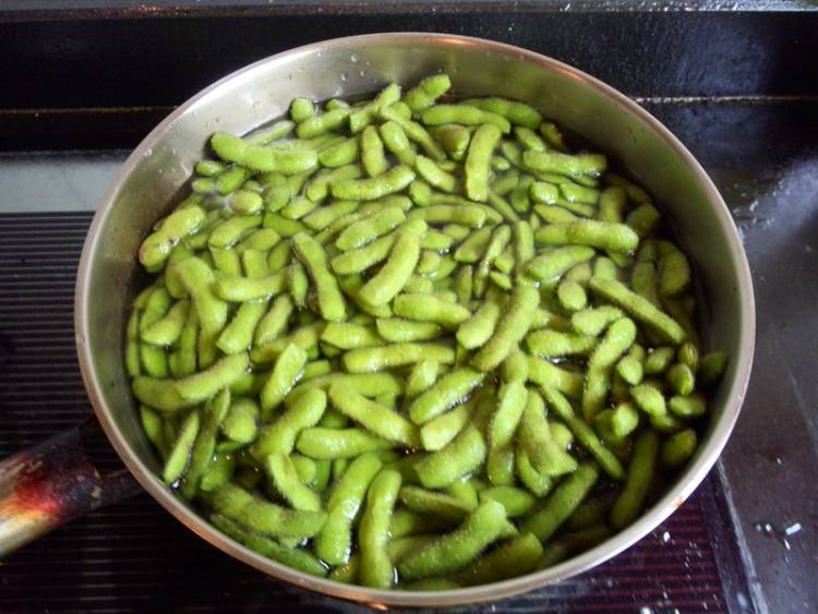 水煮五香毛豆节步骤3