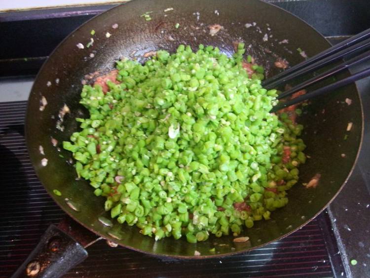 豇豆肉馅生煎馄饨步骤8