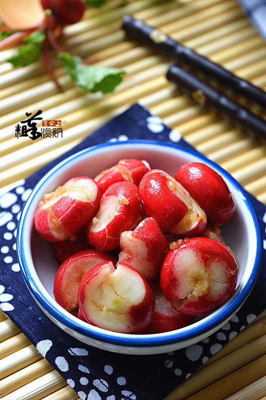 橄榄油拌樱桃小萝卜步骤7