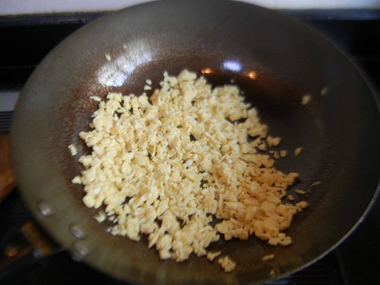 香菇韭菜鸡蛋煎饺步骤7