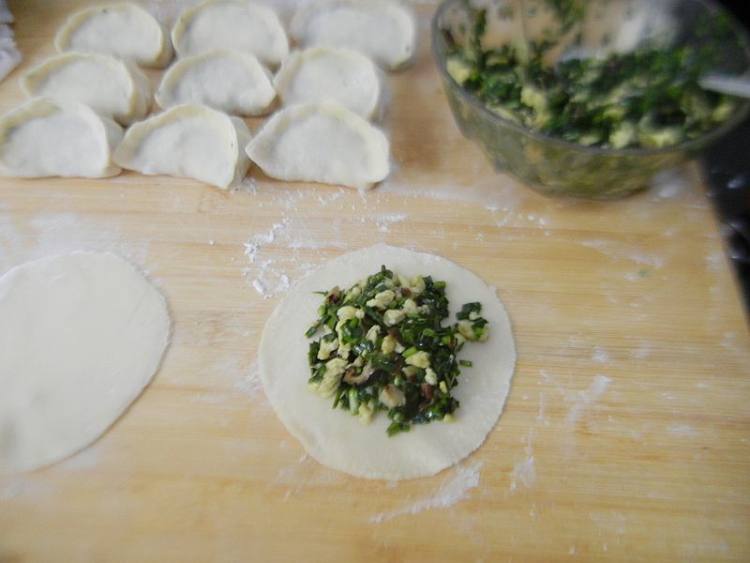 香菇韭菜鸡蛋煎饺步骤13