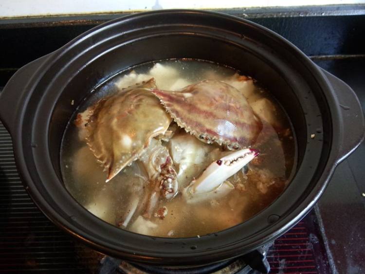 豆腐西葫芦海蟹煲步骤7