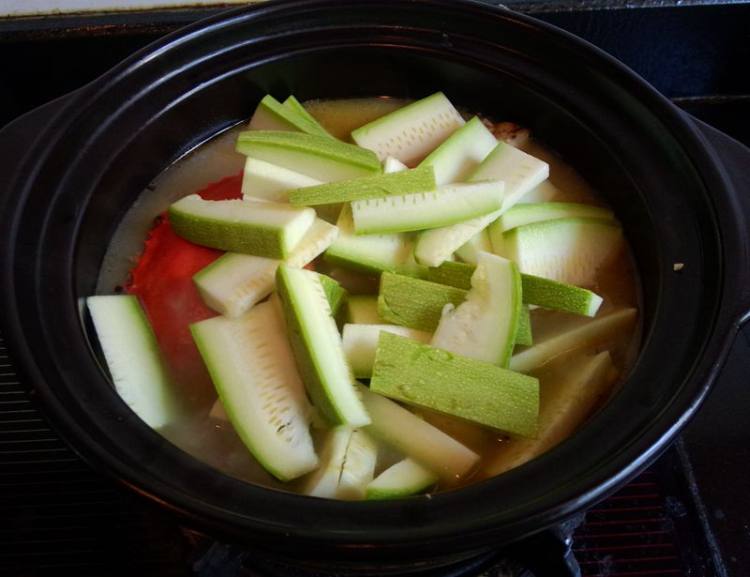 豆腐西葫芦海蟹煲步骤9