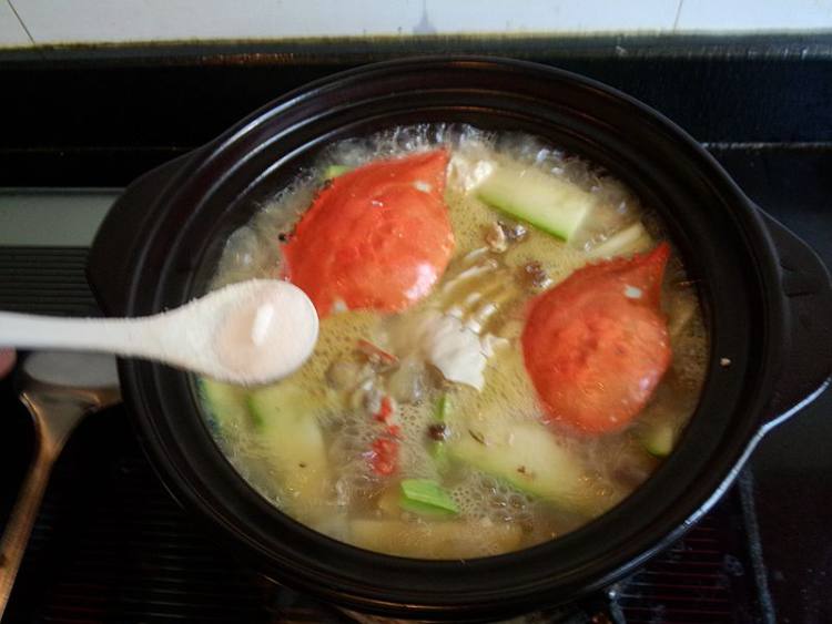 豆腐西葫芦海蟹煲步骤10