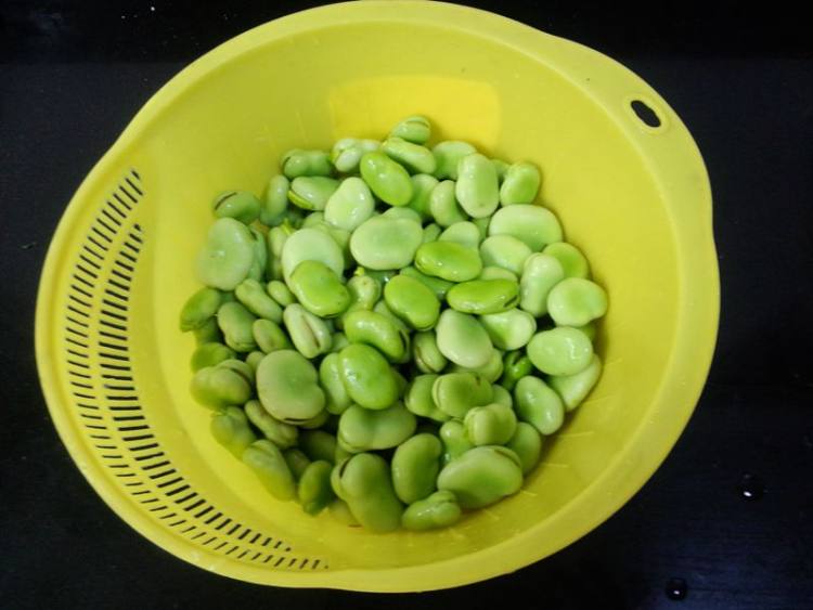 椒盐嫩豆瓣步骤2