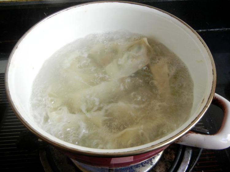 香辣芹菜馄饨步骤8