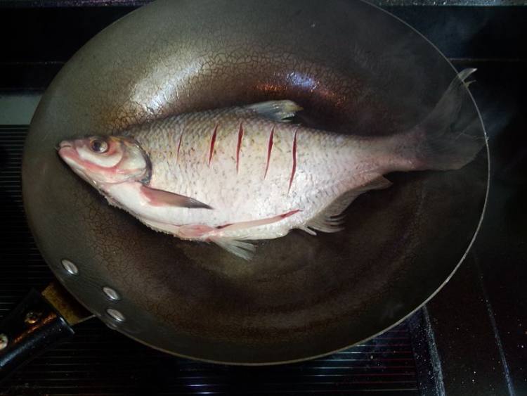 老豆腐烧鳊鱼步骤5