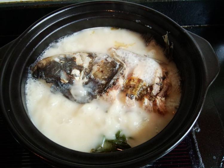 鲢鱼头粉皮煲步骤8