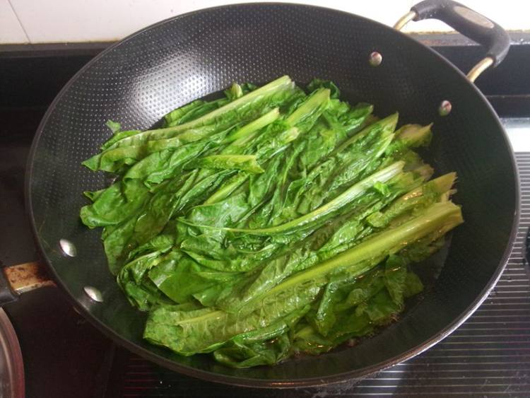 莴笋叶肉馅饺子步骤5