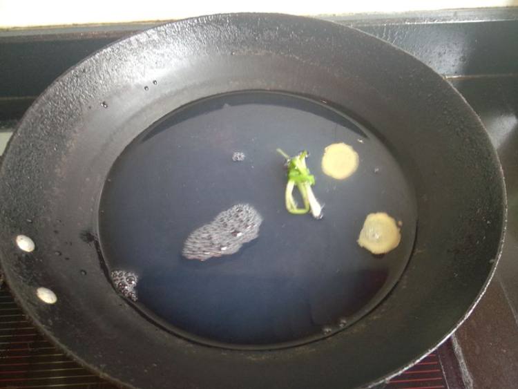 草头白蛤汤步骤8