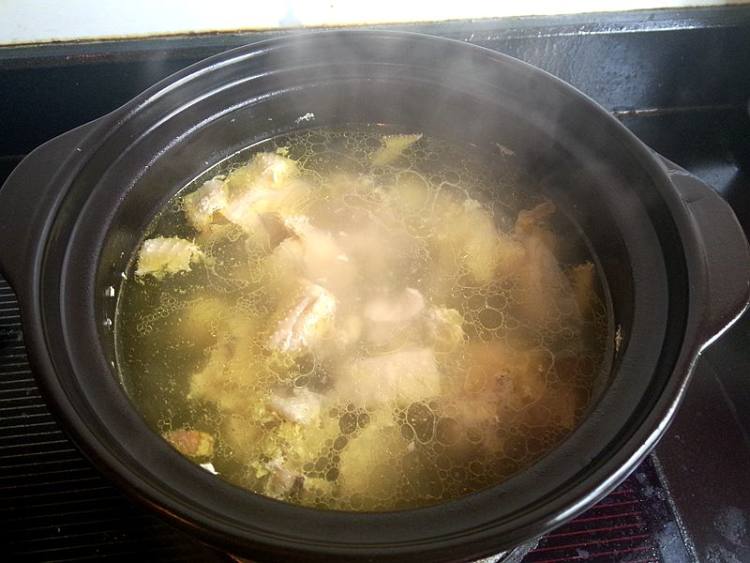 菜杆炖鸡汤步骤7