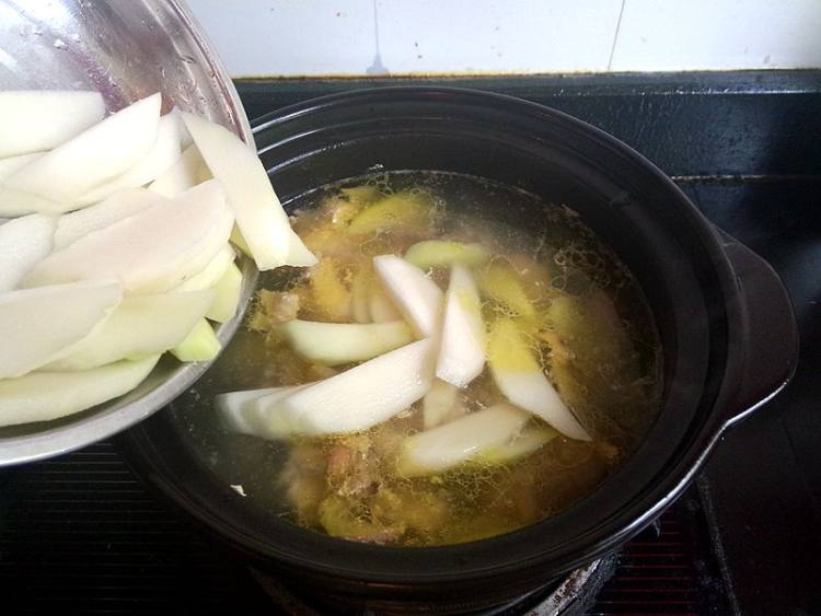 菜杆炖鸡汤步骤8