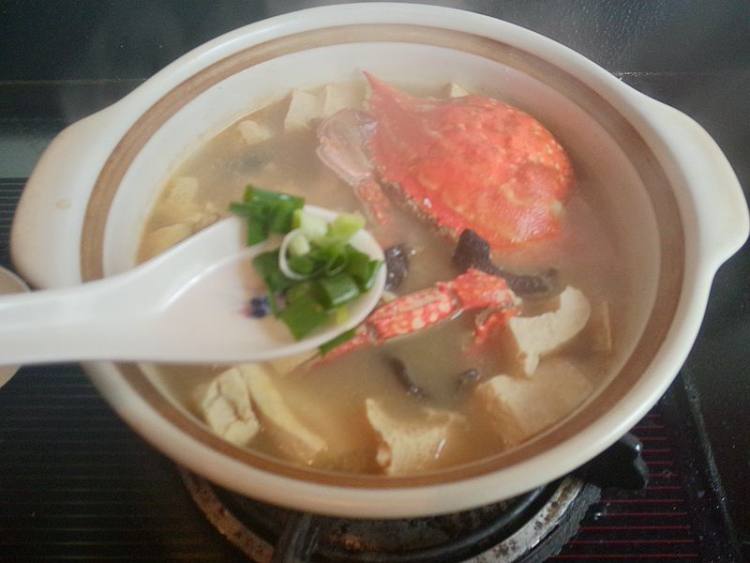 冻豆腐肓蟹煲步骤8