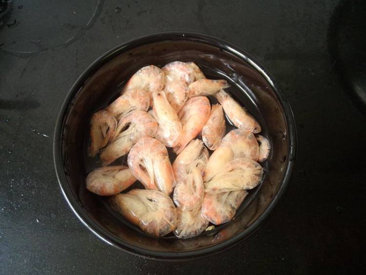 虾干山药煮白菜步骤2