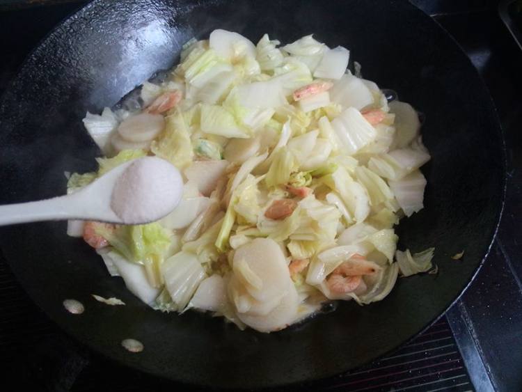 虾干山药煮白菜步骤9