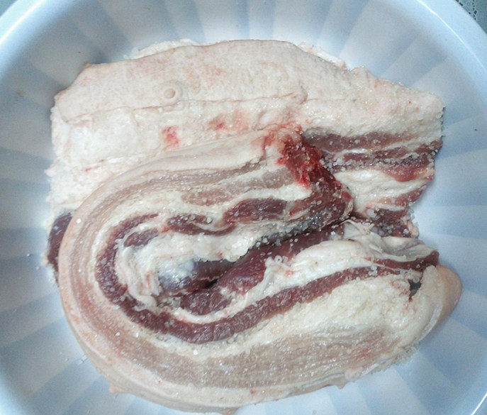 自制椒香咸肉步骤7