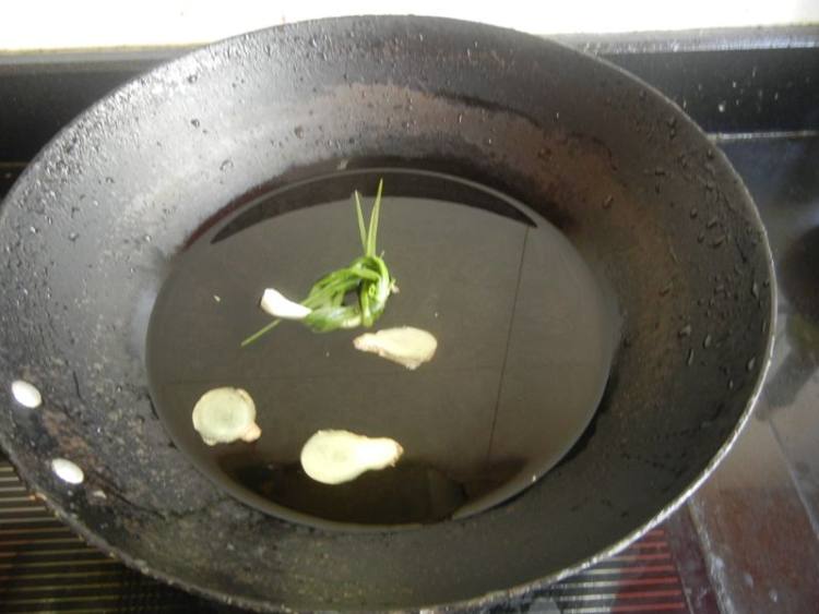 水煮大闸蟹步骤4