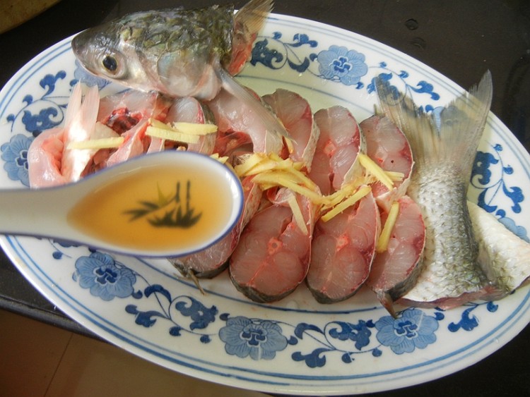 微波炉蒸鲻鱼步骤6