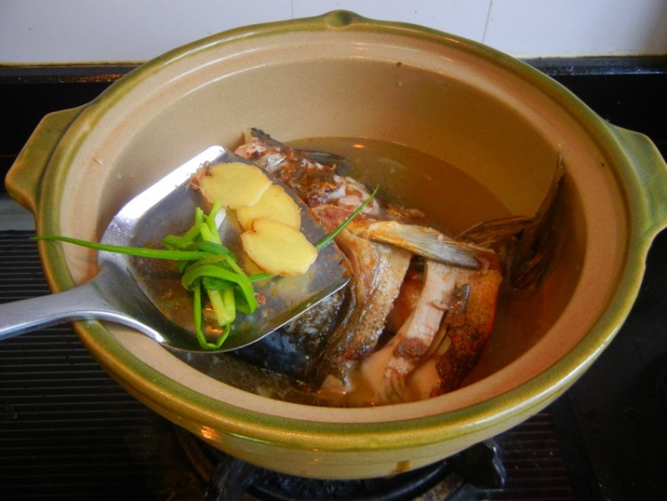 鱼虾豆腐煲步骤9