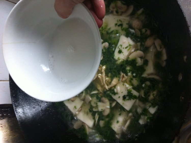 荠菜鸡丝豆腐羹步骤7
