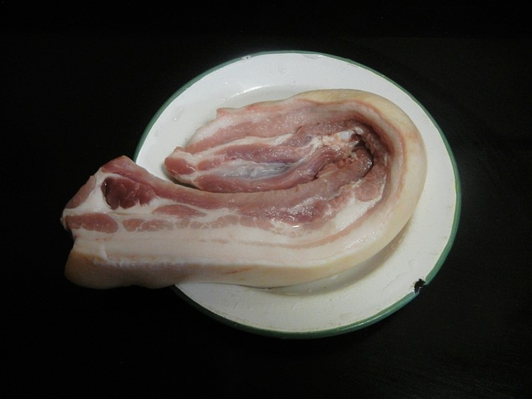 加饭酒焖勒条肉步骤1