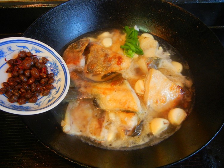 蒜子豆豉烧银鲳步骤12