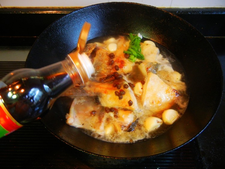 蒜子豆豉烧银鲳步骤13