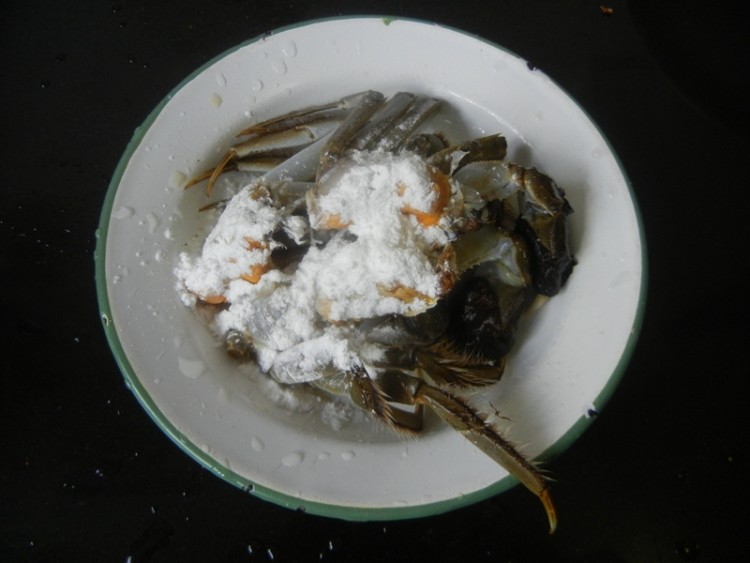 螃蟹粉丝煲步骤4