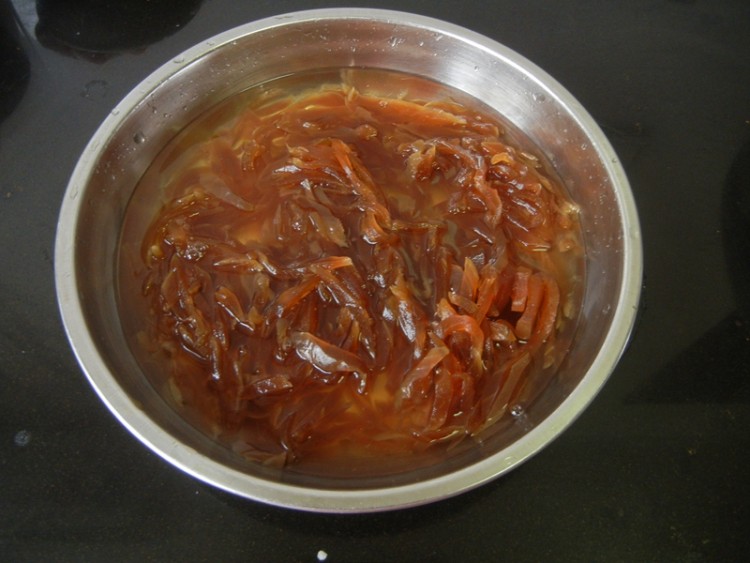 里脊肉毛豆炒包瓜步骤2