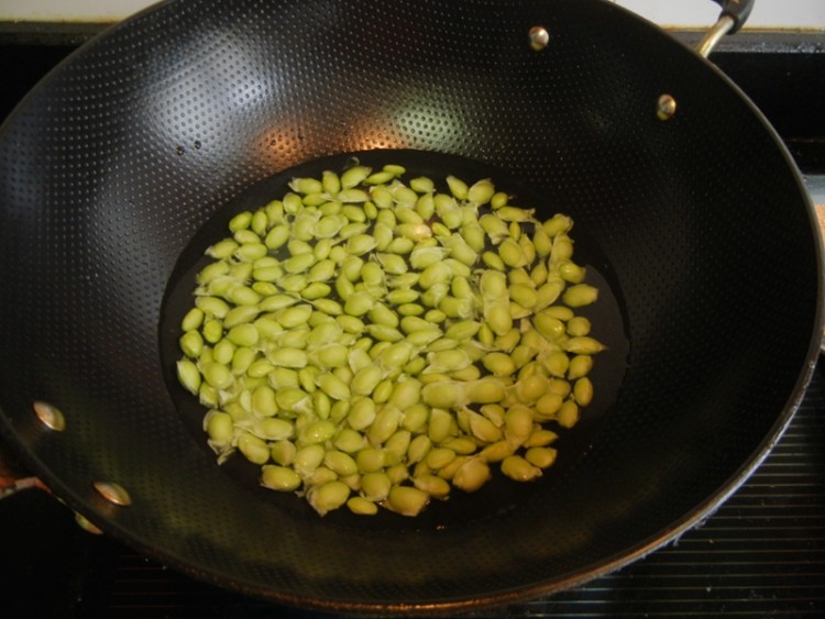 里脊肉毛豆炒包瓜步骤4