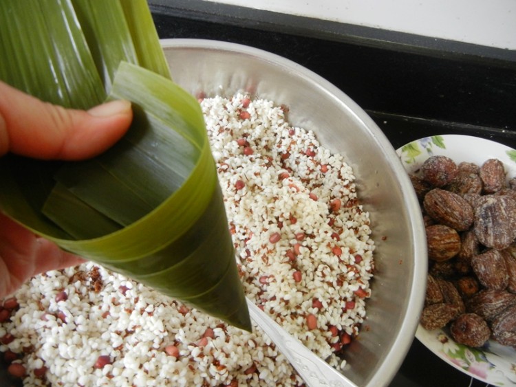 桂花红豆蜜枣粽步骤7