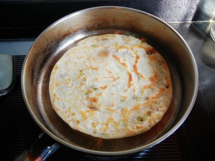 猪油渣葱花饼步骤10
