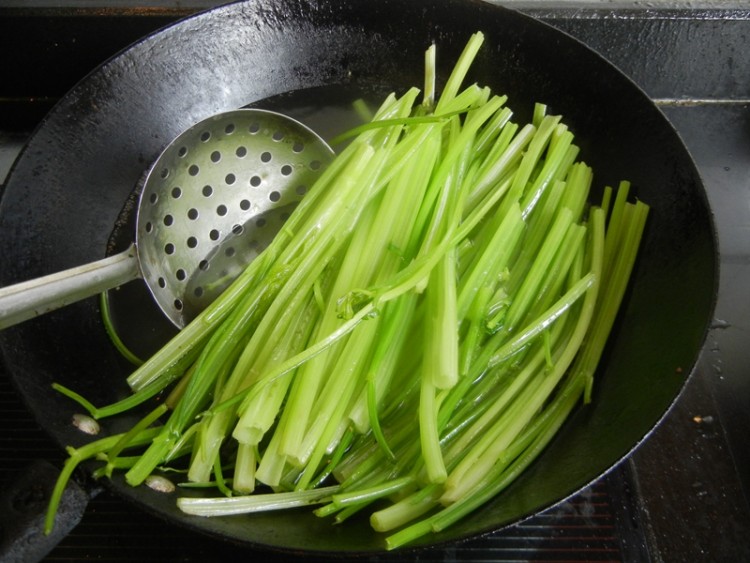 胡萝卜芹菜生煎馄饨步骤6