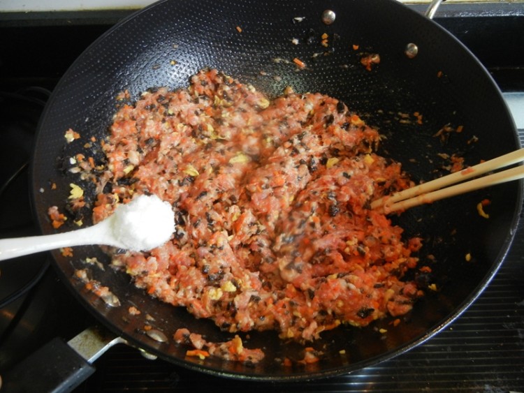 胡萝卜芹菜生煎馄饨步骤11