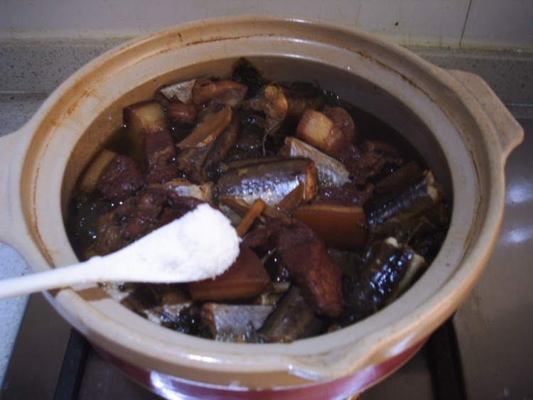 草头干海鳗鱼砂锅煲步骤13