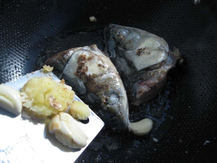 鱼头豆腐步骤7