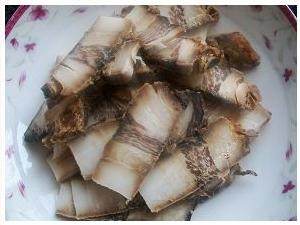 青椒蒜苗炒腊肉步骤3