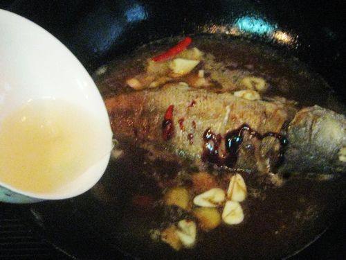 海鲜酱烧黄鲴子鱼步骤9