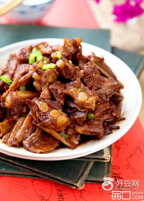 笋干红烧排骨