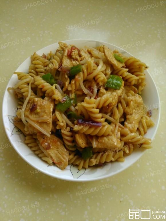 黑椒鸡肉意大利面