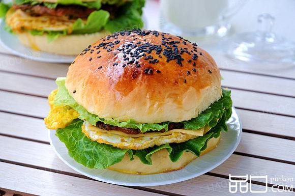 肉饼鸡蛋生菜汉堡