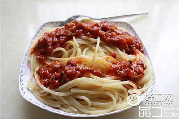 番茄牛肉酱意大利面
