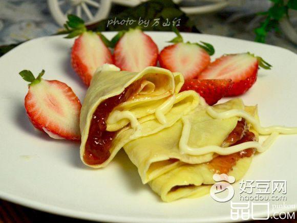 草莓可丽饼