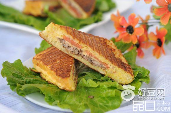 黑胡椒牛肉土司