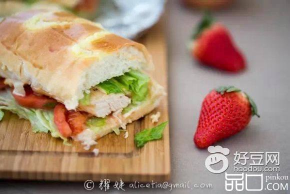 鸡肉奶酪帕尼尼