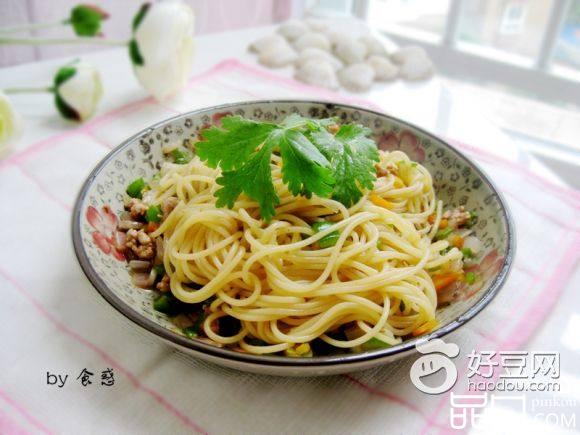 炒意面