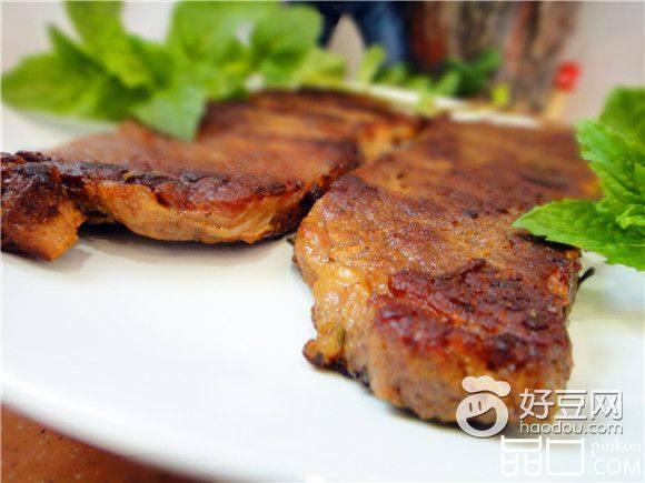 黑胡椒迷迭香牛排
