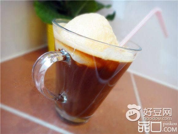 香草冰淇淋咖啡